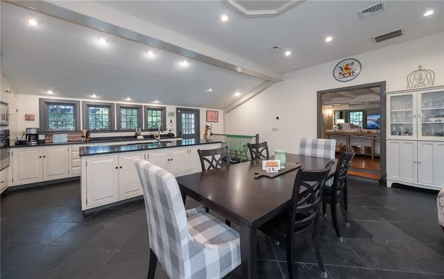 $925,000 | 399 Bungy Road, Scituate, RI 02857