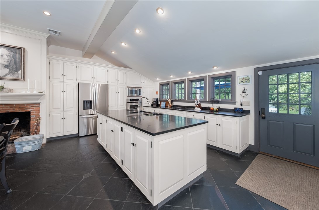 399 Bungy Road Scituate, RI 02857 - Photo 29 of 48