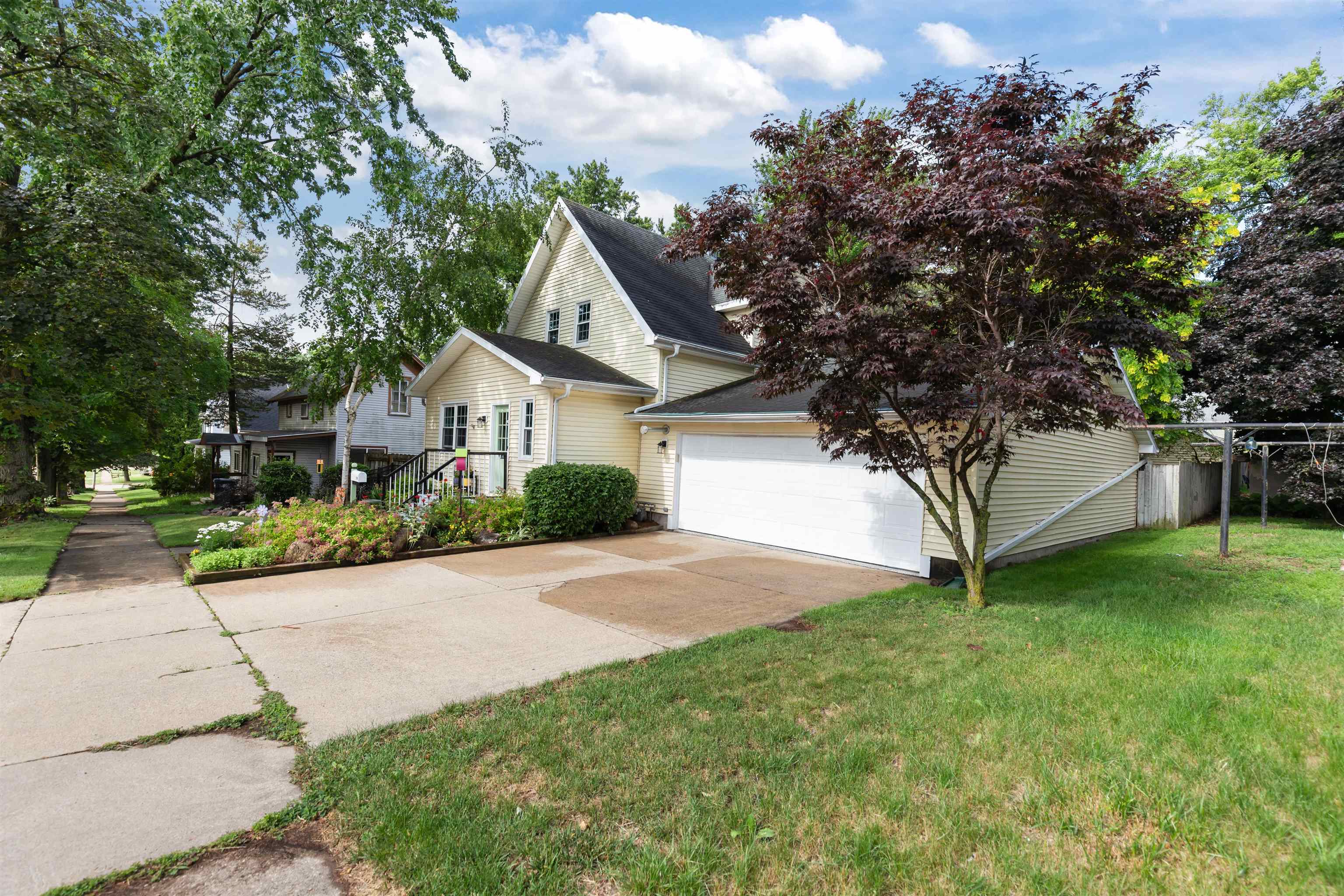 175 Spring Street Berlin, WI 54923 - Photo 9 of 58