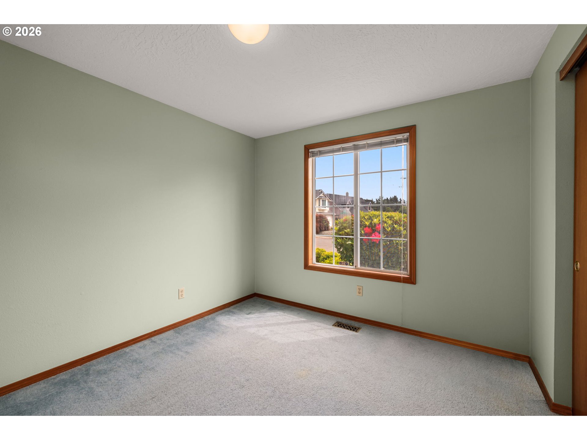 701 Southwest Linneman Court Gresham, OR 97030 - Photo 22 of 28