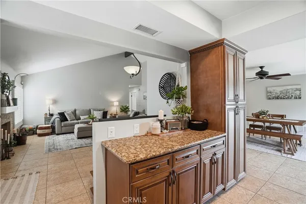 $925,000 | 25737 Tamarisk Place, Valencia, CA 91355