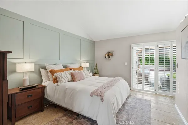 $925,000 | 25737 Tamarisk Place, Valencia, CA 91355