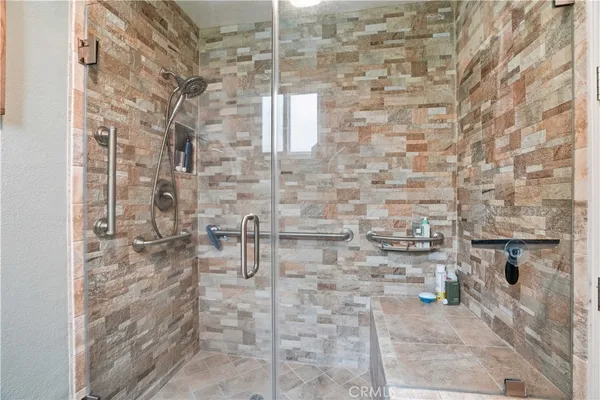 $925,000 | 25737 Tamarisk Place, Valencia, CA 91355