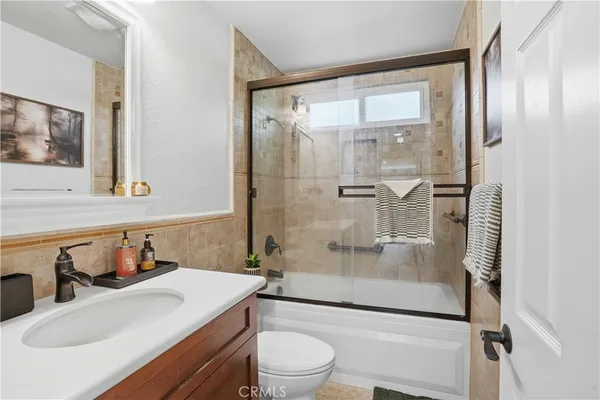 $925,000 | 25737 Tamarisk Place, Valencia, CA 91355