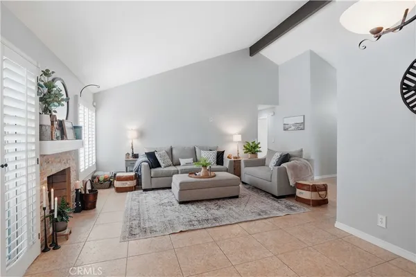 $925,000 | 25737 Tamarisk Place, Valencia, CA 91355