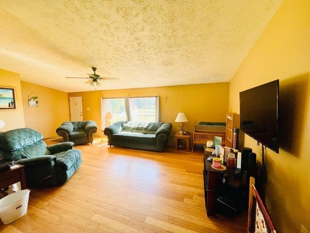 10133 8A Road Plymouth, IN 46563 - Photo 3 of 33 Gallery Image 3