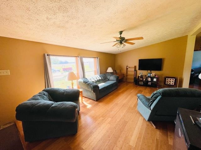 10133 8A Road Plymouth, IN 46563 - Photo 4 of 33 Gallery Image 4
