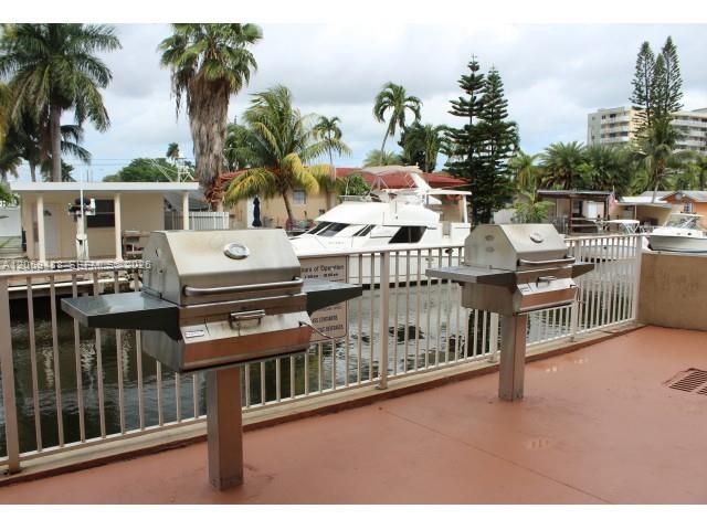 2601 Northwest 16th St Road, Unit 637 Miami, FL 33125 - Photo 2 of 6 Gallery Image 2