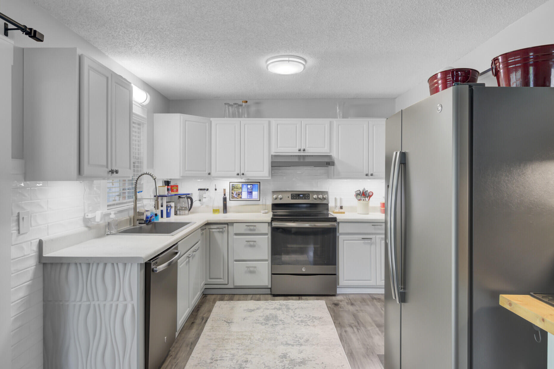 296 Oxford Road Ladson, SC 29456 - Photo 13 of 44 Full Kitchen View
