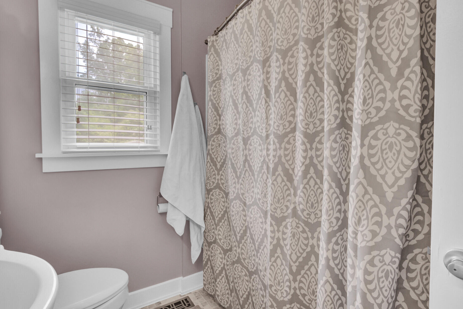 296 Oxford Road Ladson, SC 29456 - Photo 27 of 44 Main Bathroom