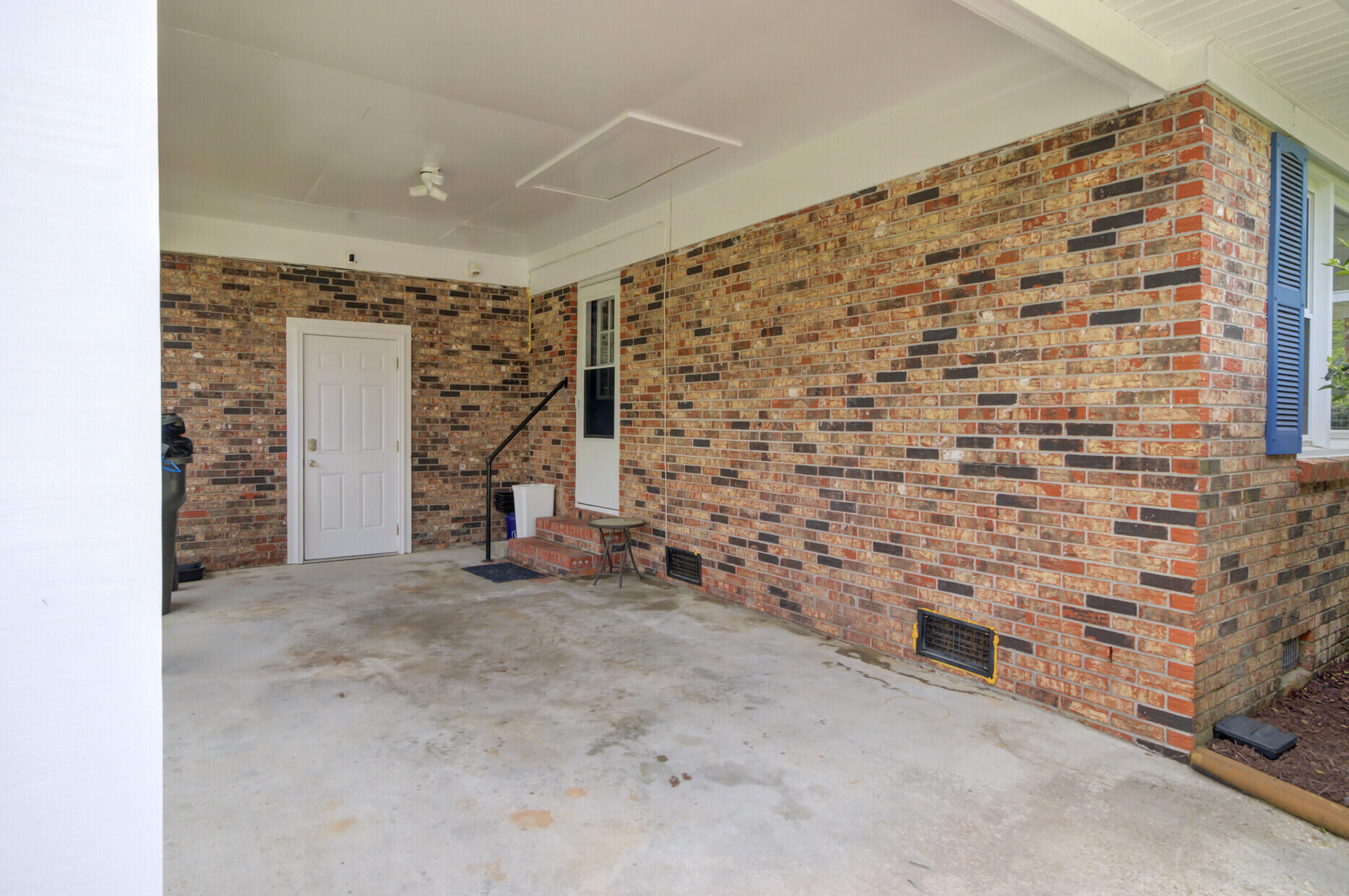 296 Oxford Road Ladson, SC 29456 - Photo 4 of 44 Carport & Entry
