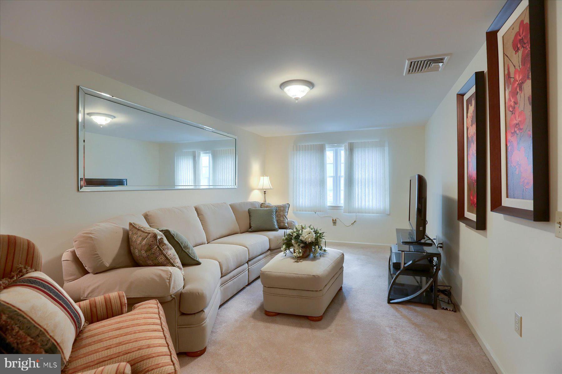 1533 Robert Road Lancaster, PA 17601 - Photo 12 of 38 Living area off primary bedroom