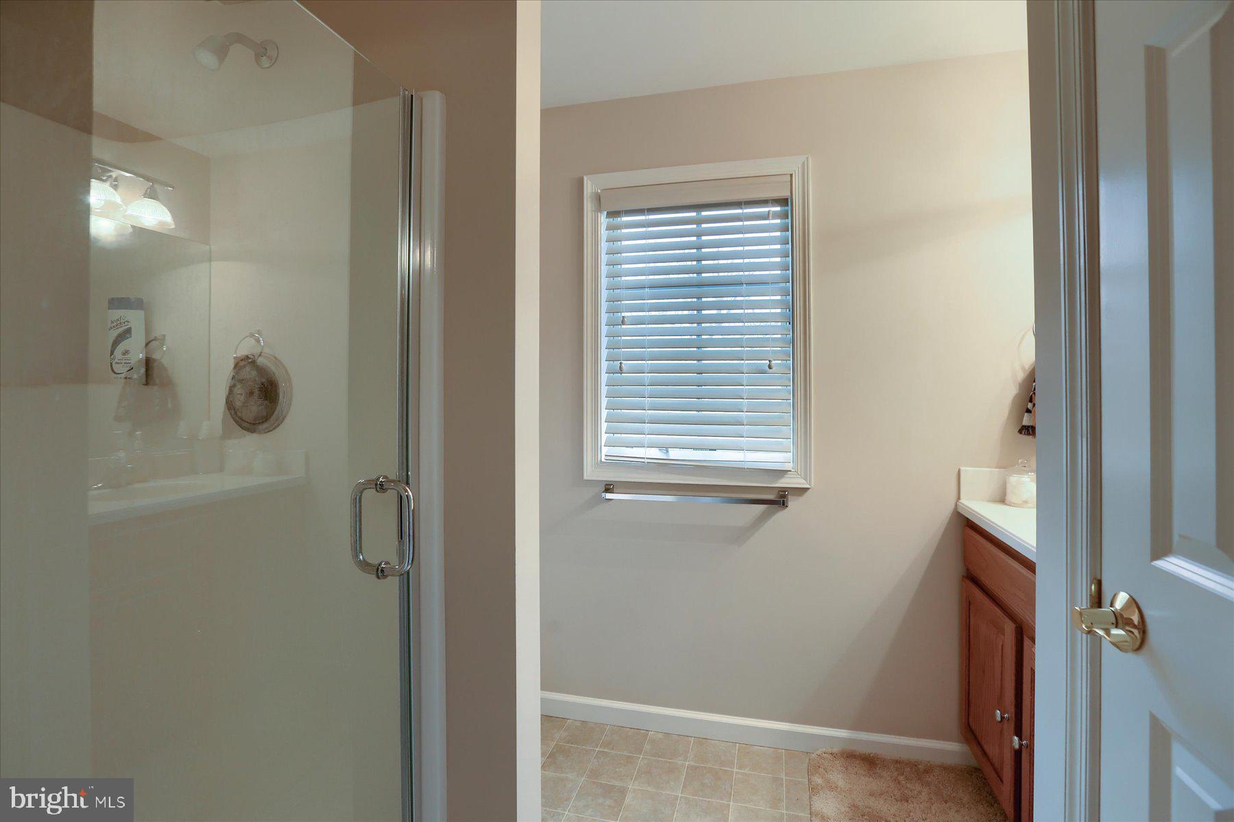 1533 Robert Road Lancaster, PA 17601 - Photo 19 of 38 Bathroom off second bedroom