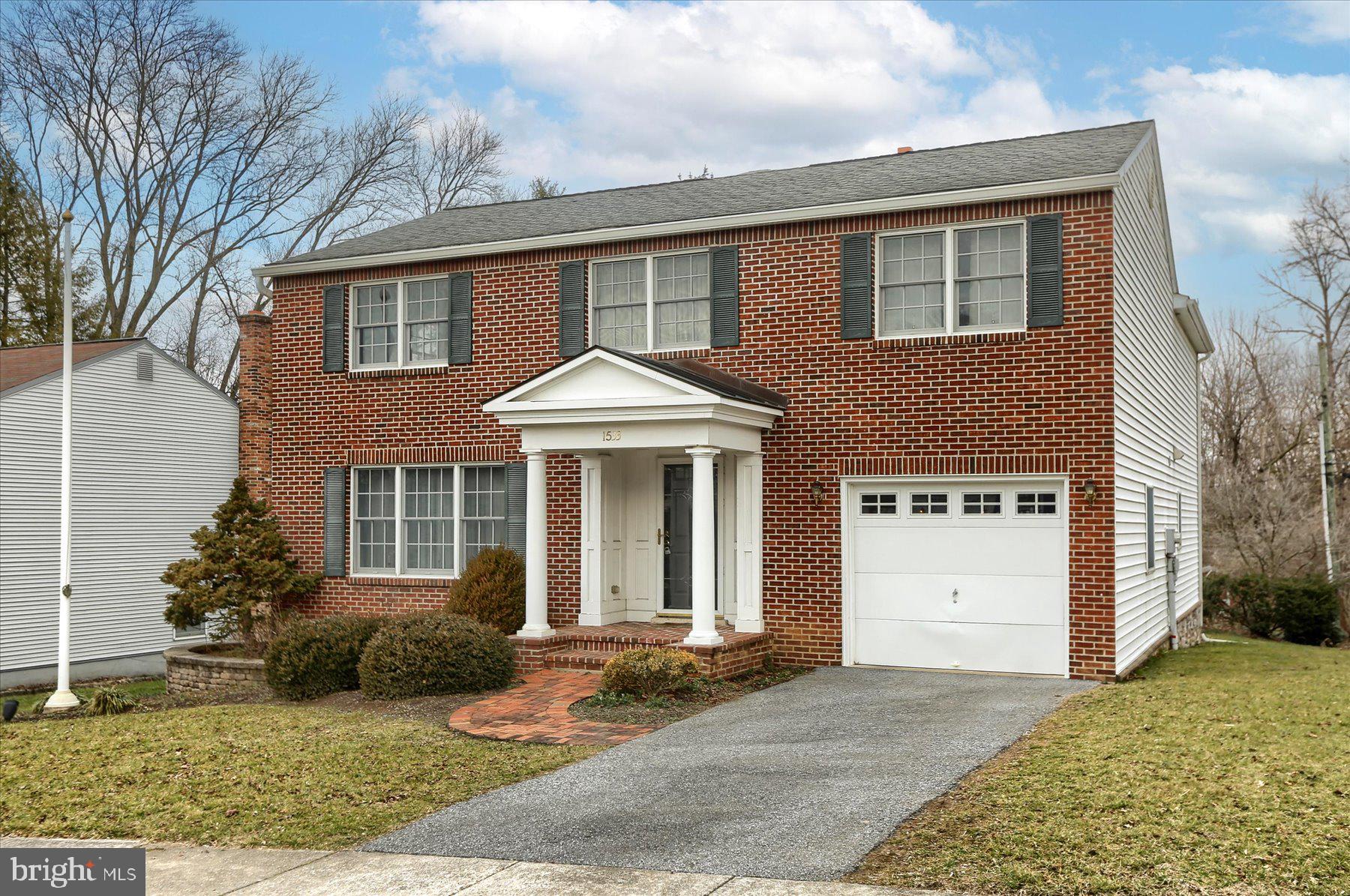 1533 Robert Road Lancaster, PA 17601 - Photo 2 of 38