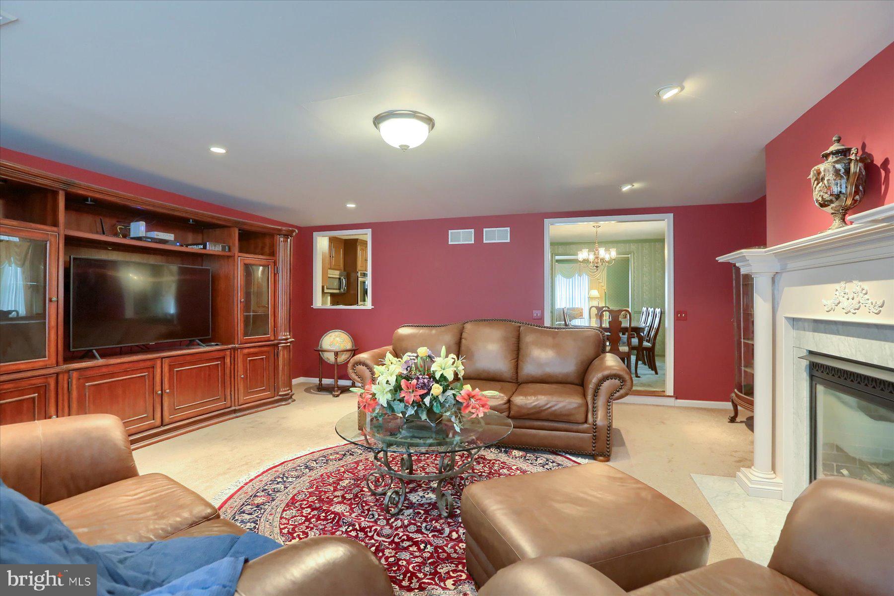 1533 Robert Road Lancaster, PA 17601 - Photo 7 of 38 Family Room