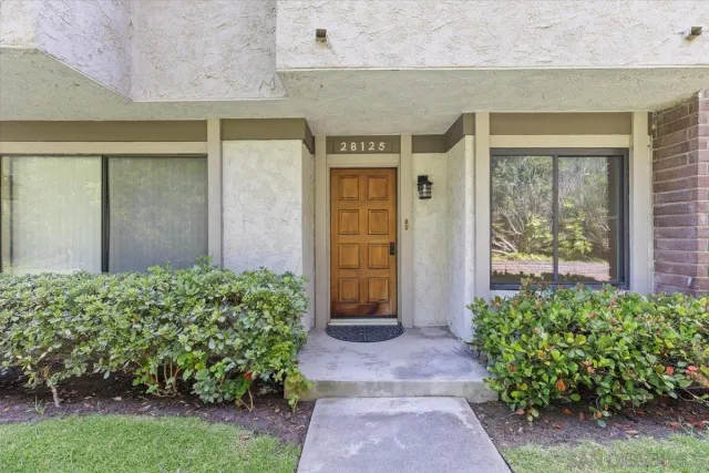 $1,059,000 | 28125 Ridgecove Court South, Rancho Palos Verdes, CA 90275