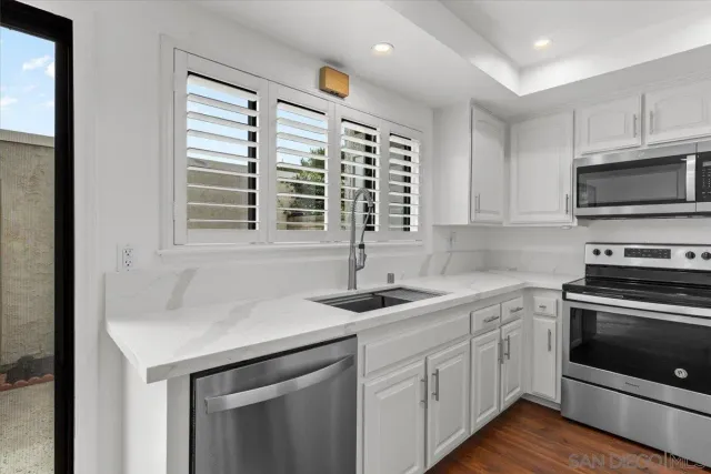 $1,059,000 | 28125 Ridgecove Court South, Rancho Palos Verdes, CA 90275