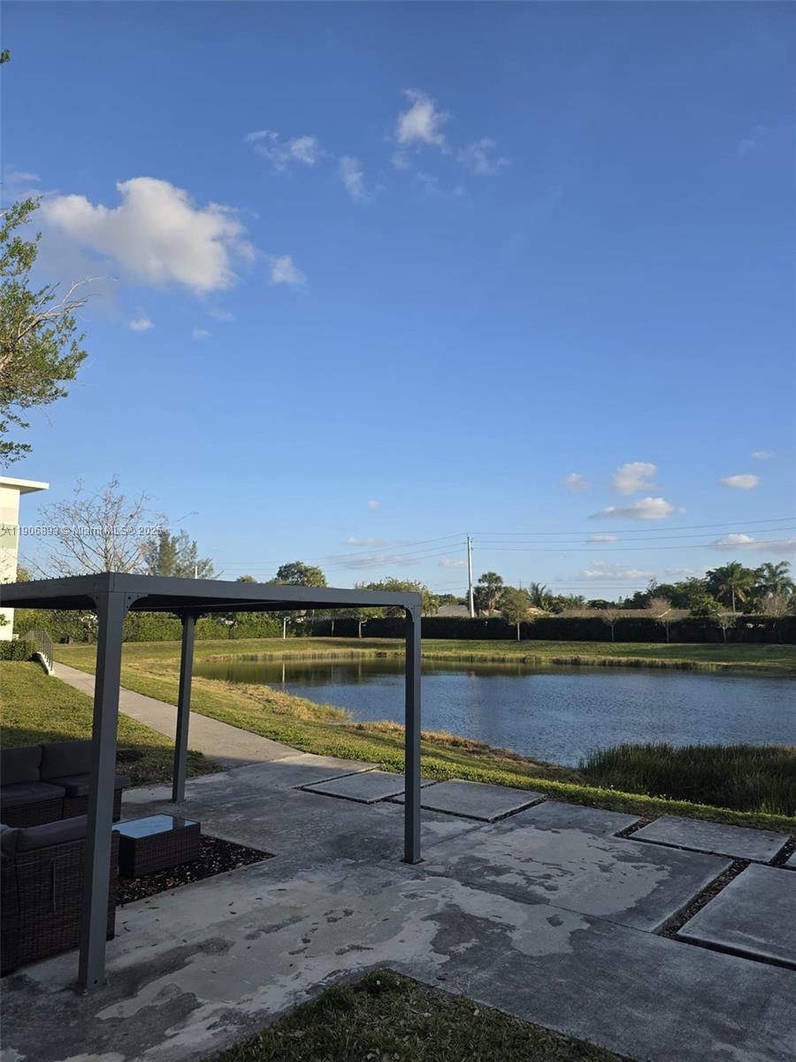 4500 Northwest 8th Place Plantation, FL 33317 - Photo 30 of 31 a view of an ocean with city