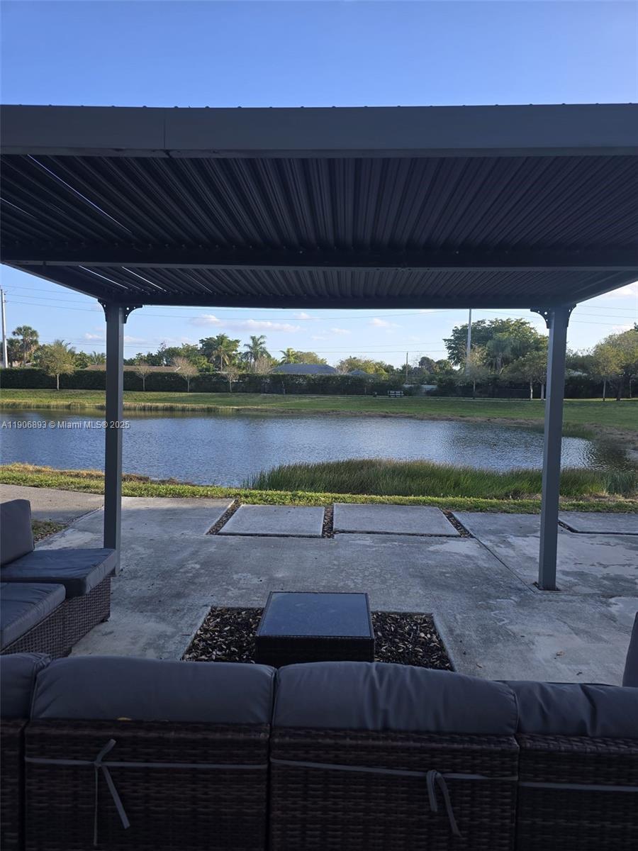 4500 Northwest 8th Place Plantation, FL 33317 - Photo 31 of 31 a view of outdoor space with seating area