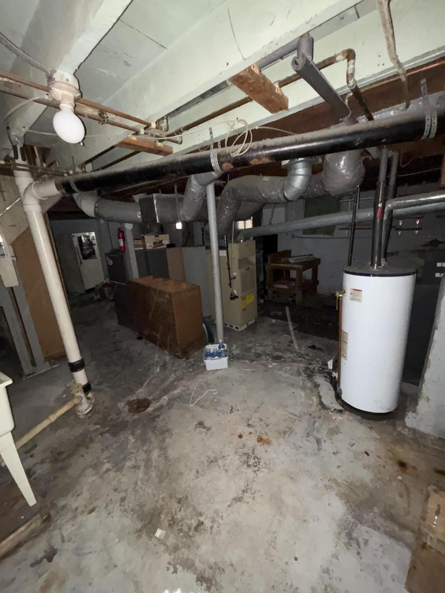 304 Allen Street Lansing, MI 48912 - Photo 16 of 23 IMG_1676