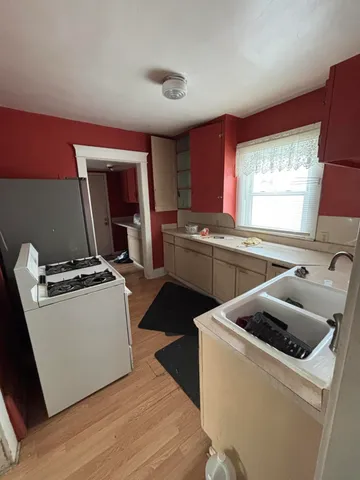 $59,900 | 304 Allen Street, Lansing, MI 48912