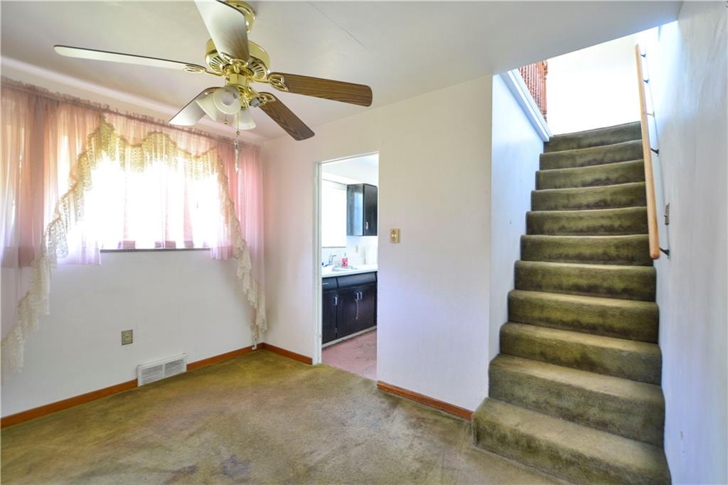 23 Porters Hollow Road Coraopolis, PA 15108 - Photo 4 of 15 Gallery Image 4
