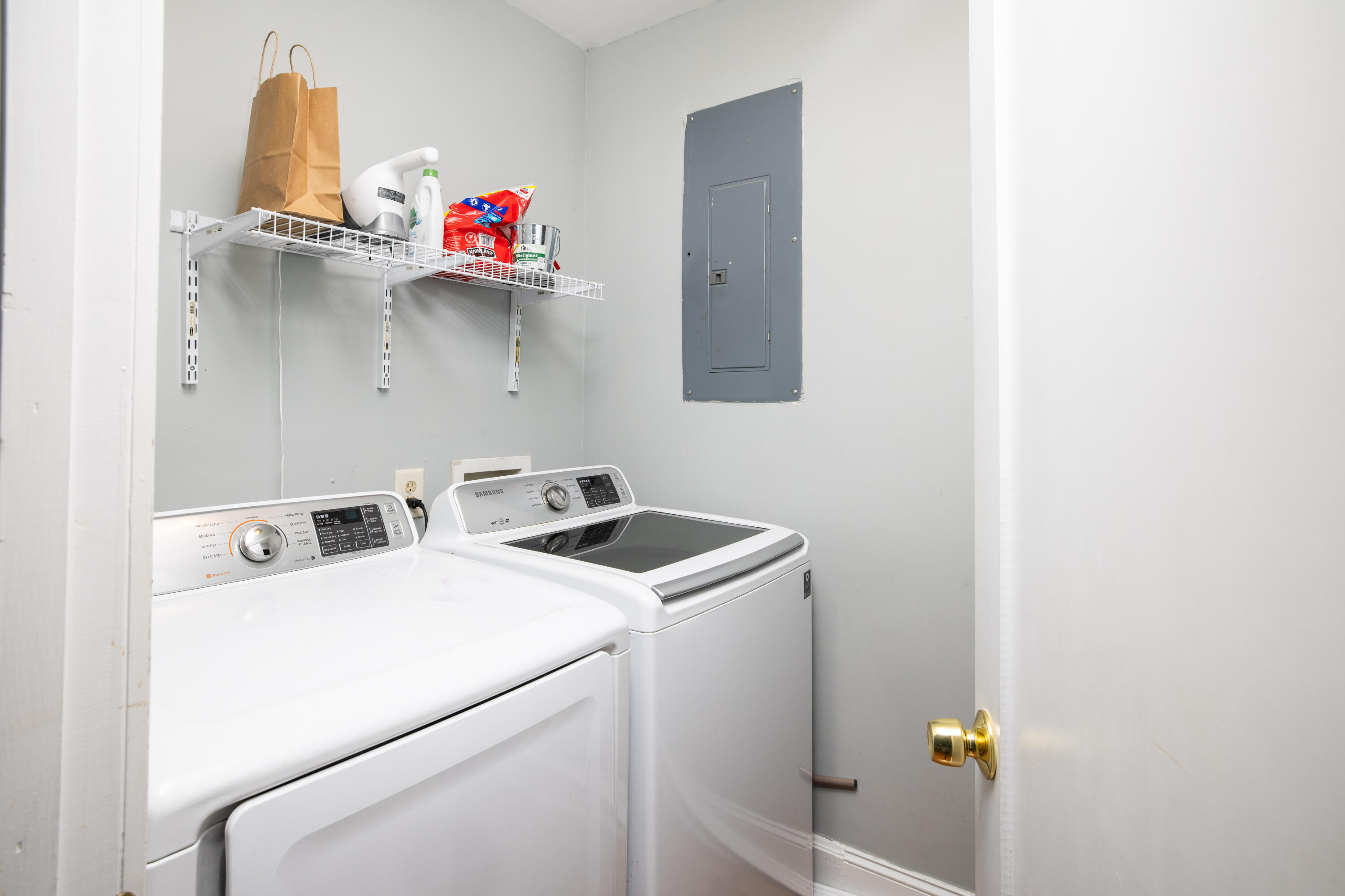 440 Magnolia Road Charleston, SC 29407 - Photo 17 of 33 Laundry Room