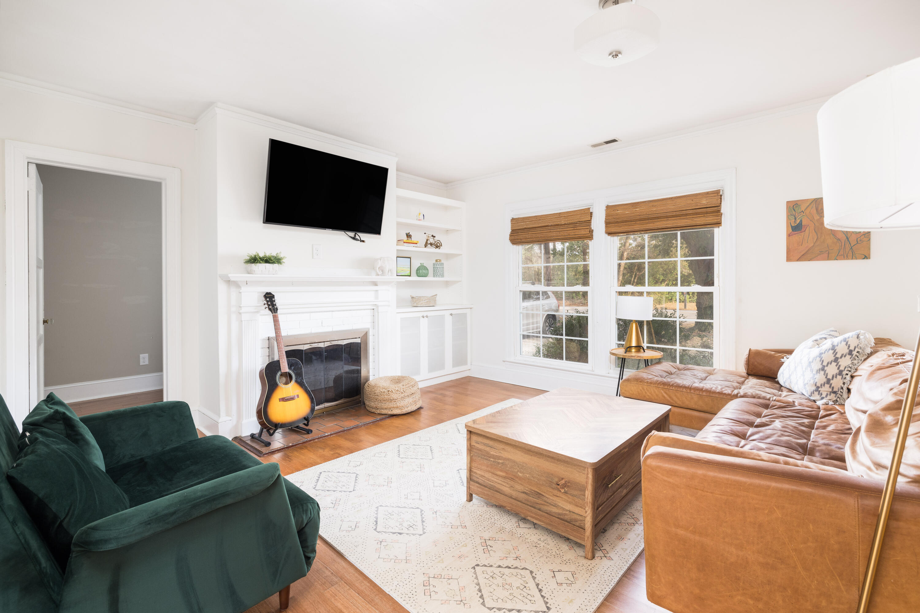 440 Magnolia Road Charleston, SC 29407 - Photo 7 of 33 Living Room