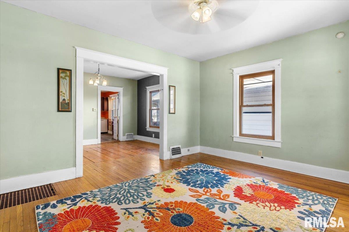 1921 South College Street Springfield, IL 62704 - Photo 4 of 33