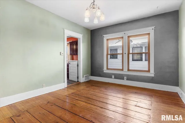 $145,000 | 1921 South College Street, Springfield, IL 62704