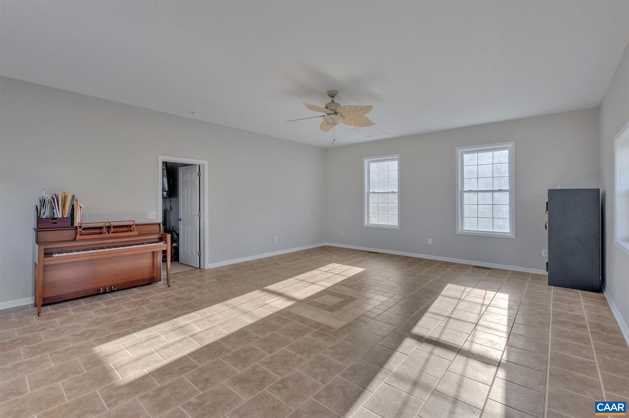 719 Albevanna Spring Road Scottsville, VA 24590 - Photo 6 of 32 Gallery Image 6