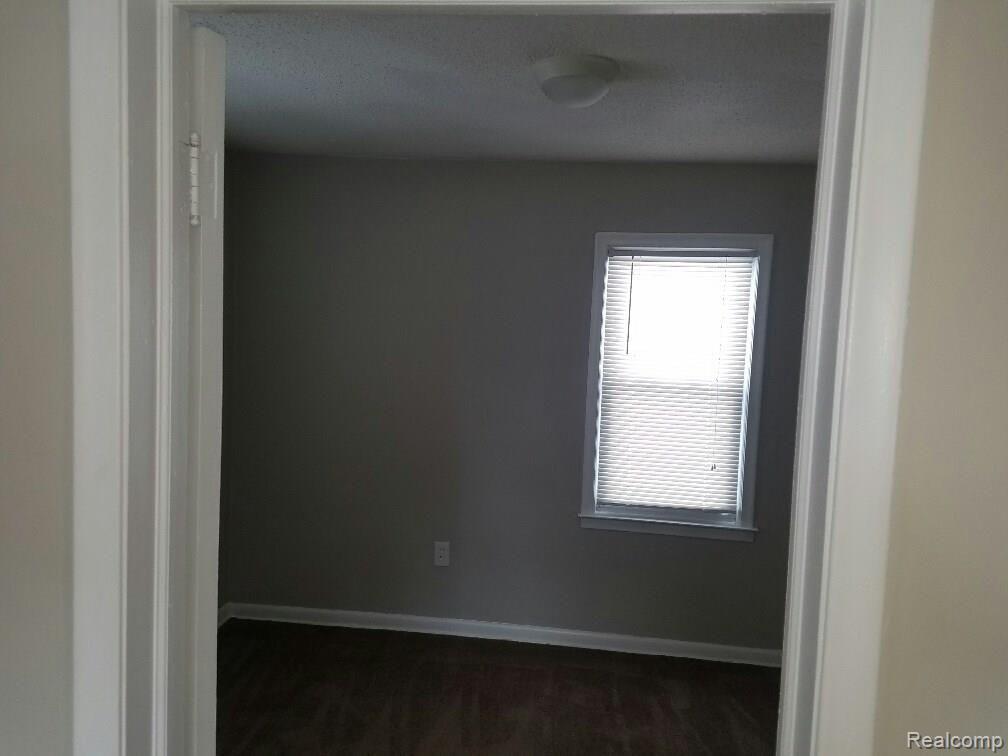 3 Utica Road Pontiac, MI 48341 - Photo 14 of 17