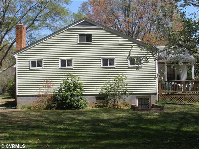 2549 Maidens Road Powhatan, VA 23139 - Photo 2 of 7 Exterior Back