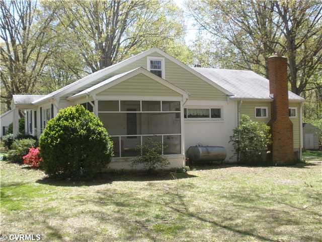 2549 Maidens Road Powhatan, VA 23139 - Photo 3 of 7 Porch