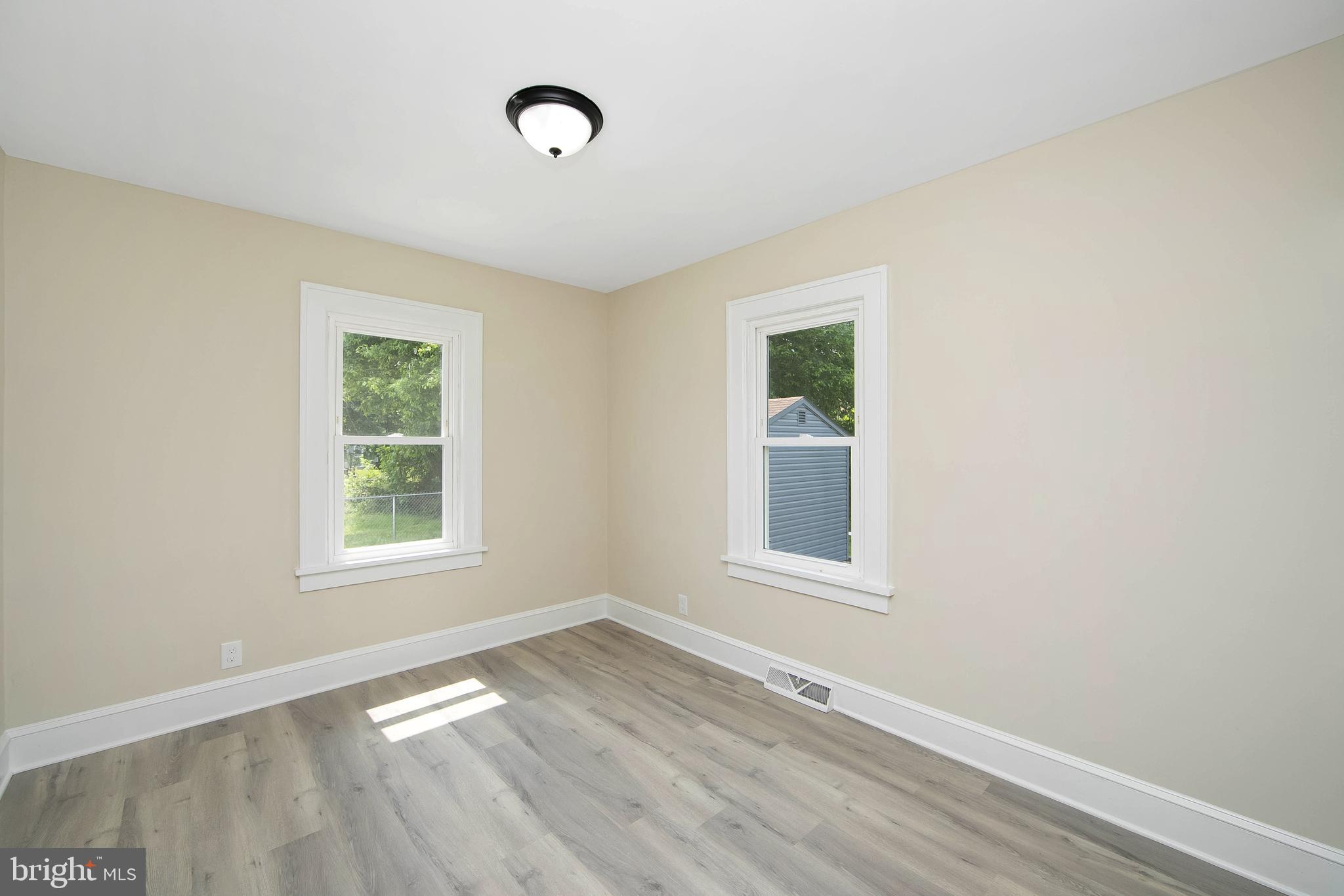135 Sanford Road Pennsville, NJ 08070 - Photo 17 of 39 Gallery Image 17