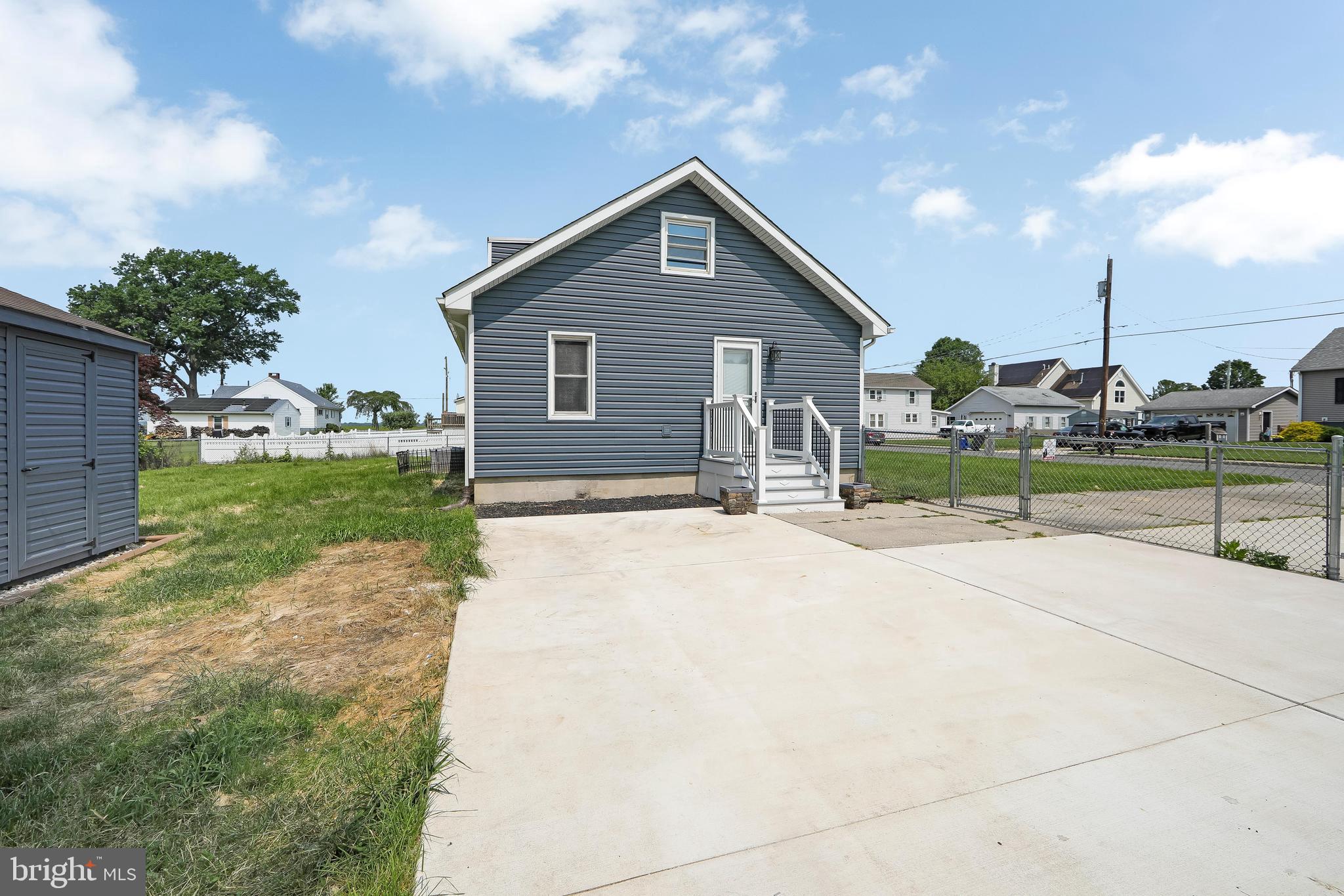 135 Sanford Road Pennsville, NJ 08070 - Photo 4 of 39 Gallery Image 4