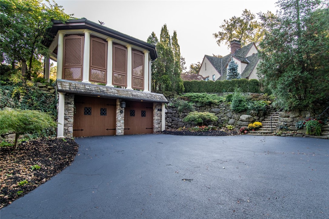 35 Far View Hills Road Brighton, NY 14620 - Photo 12 of 50