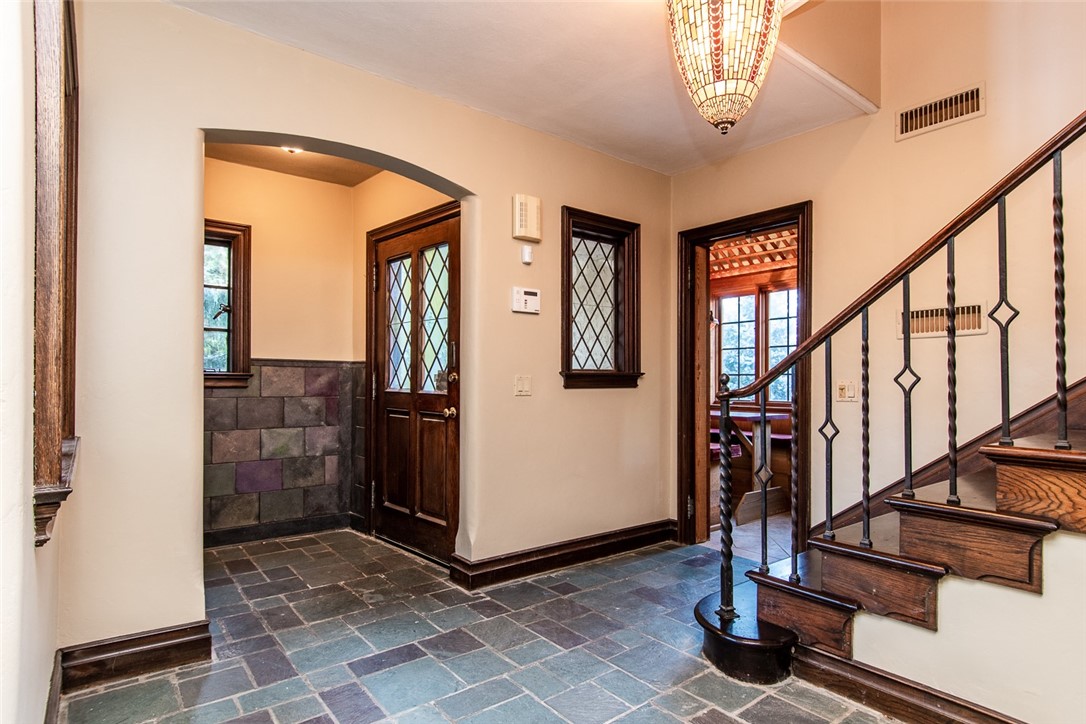 35 Far View Hills Road Brighton, NY 14620 - Photo 15 of 50