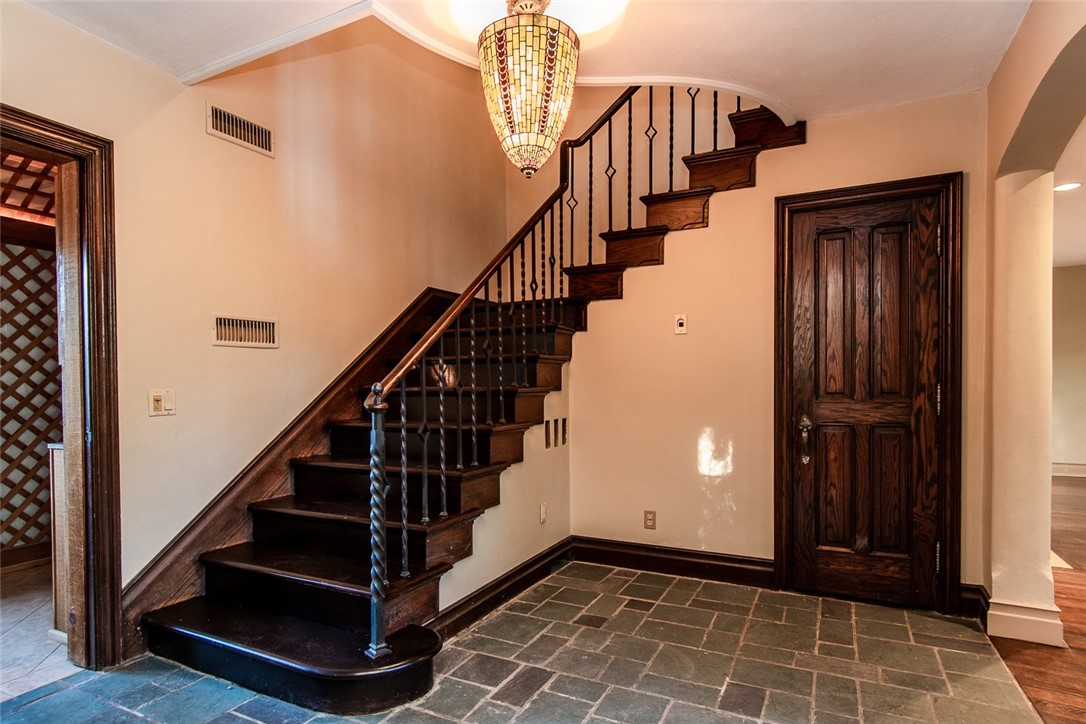 35 Far View Hills Road Brighton, NY 14620 - Photo 16 of 50