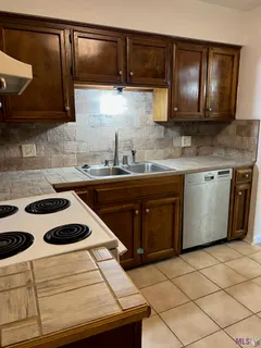 $900 | 15855 South Sunderland Avenue, Baton Rouge, LA 70816