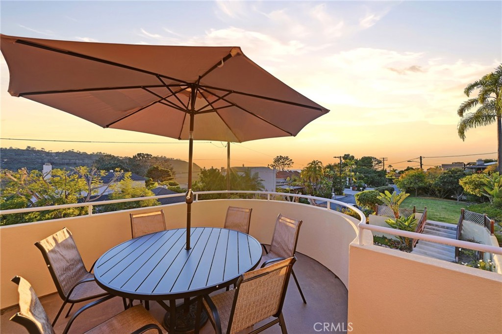 12815 Via Nestore Del Mar, CA 92014 - Photo 39 of 42 swimming pool view with a seating space