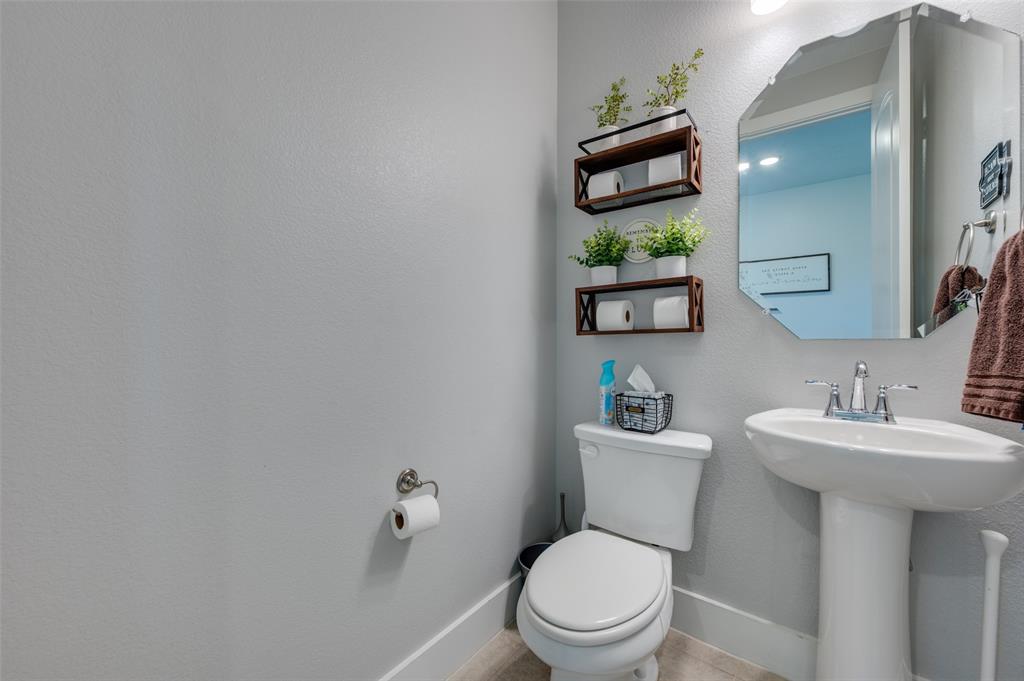 5301 Basham Lane Denton, TX 76207 - Photo 12 of 28