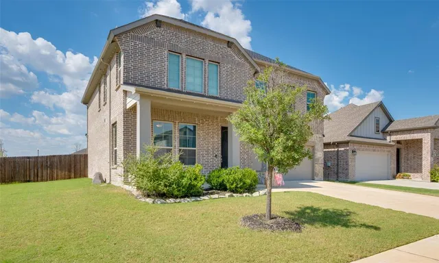 $439,000 | 5301 Basham Lane, Denton, TX 76207
