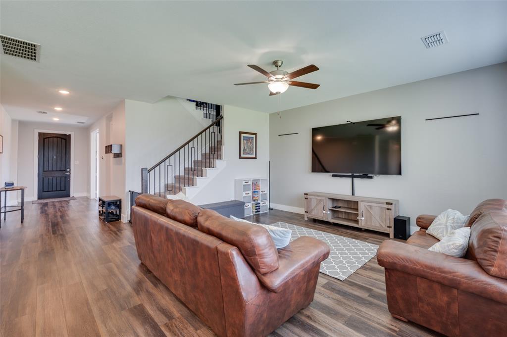 5301 Basham Lane Denton, TX 76207 - Photo 5 of 28