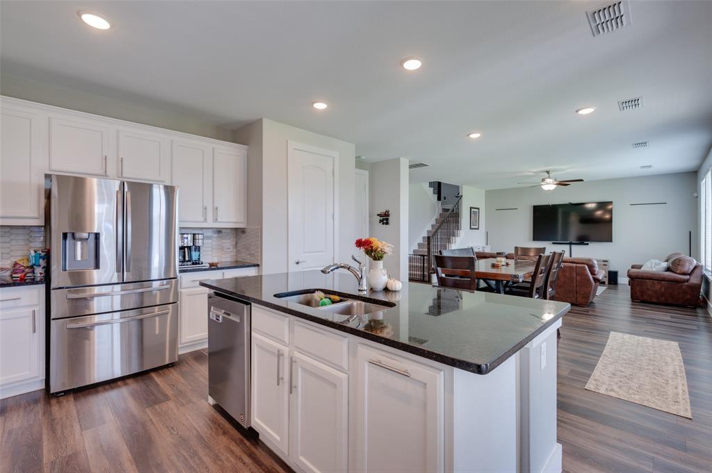 5301 Basham Lane Denton, TX 76207 - Photo 8 of 28