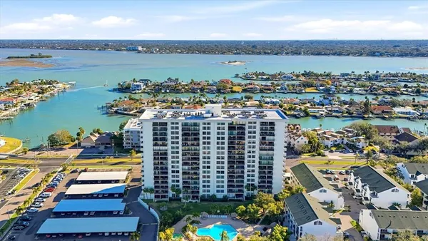 $2,500 | 400 Island Way, Unit 312, Clearwater Beach, FL 33767