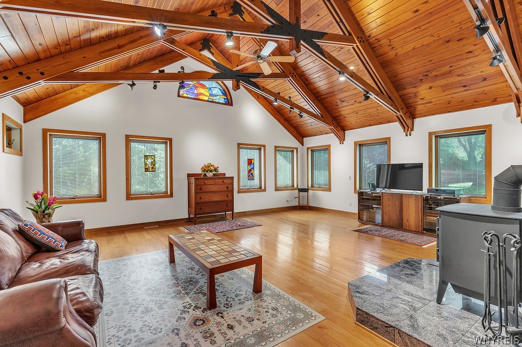 2000 West Blood Road East Aurora, NY 14052 - Photo 12 of 41 Family room