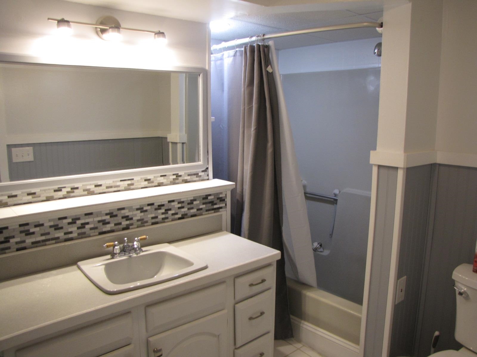 3 Mcilvin Street, Unit A Manchester, NH 03103 - Photo 23 of 34