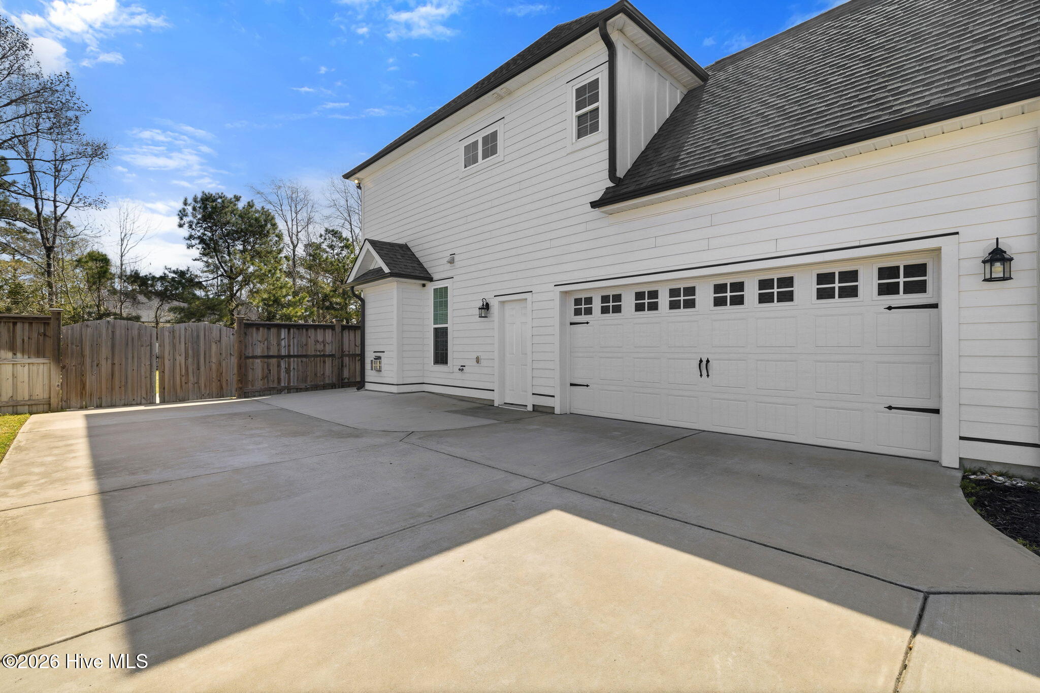 166 Camden Trail Hampstead, NC 28443 - Photo 2 of 41 Side Load Double Garage