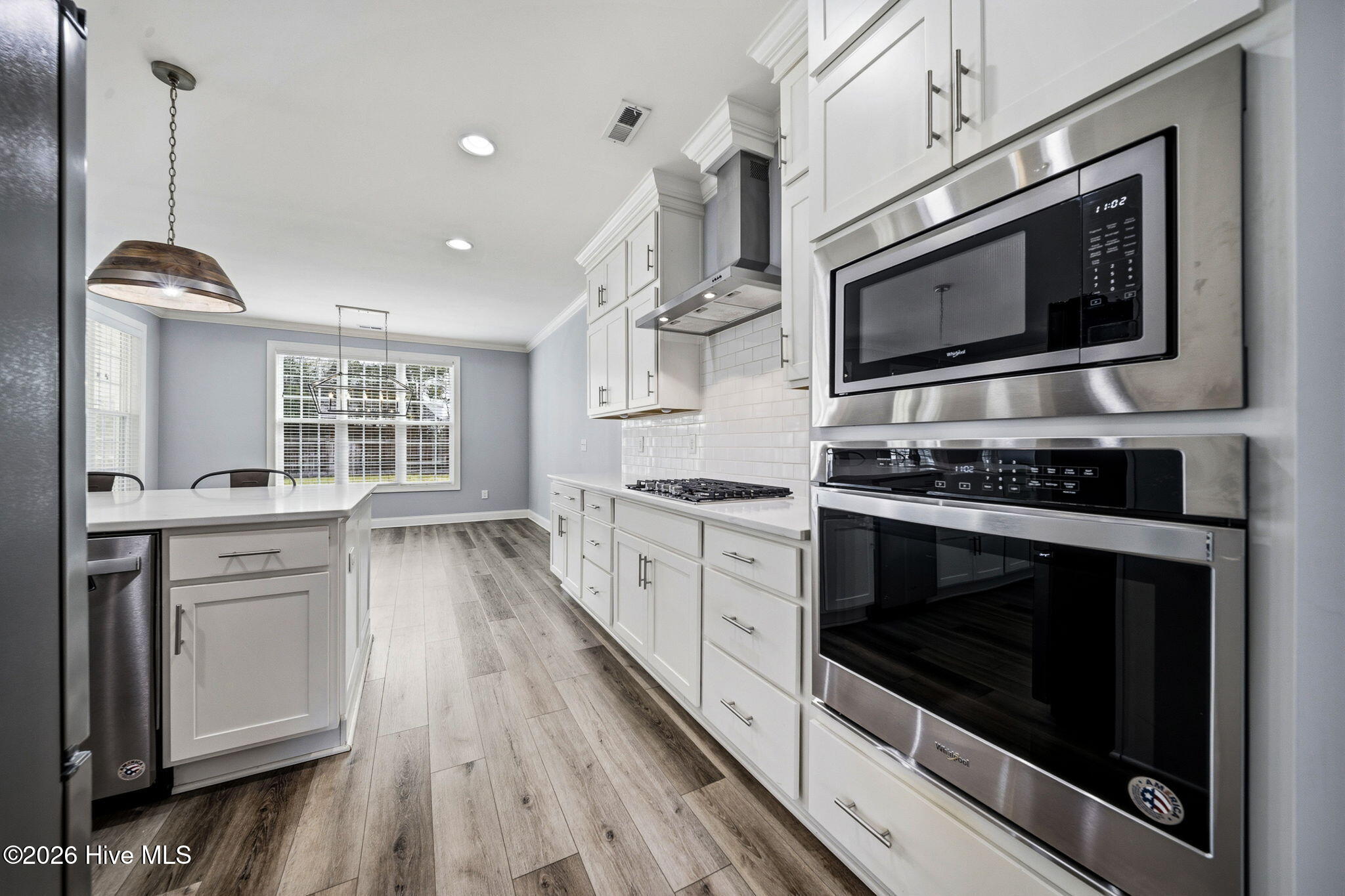 166 Camden Trail Hampstead, NC 28443 - Photo 7 of 41 Spacious and Open to Dining Area
